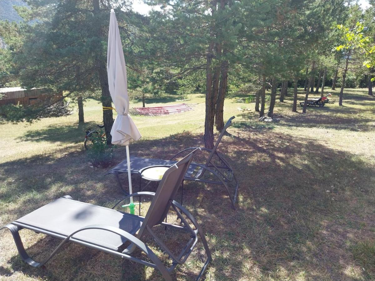 Petit Studio Dans La Prairie Saint-Auban  Extérieur photo