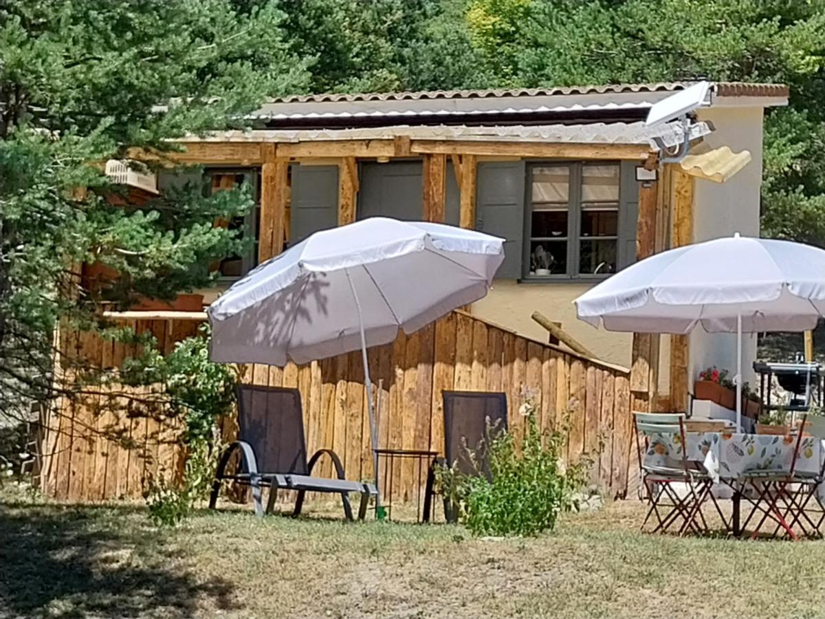 Petit Studio Dans La Prairie Saint-Auban  Extérieur photo