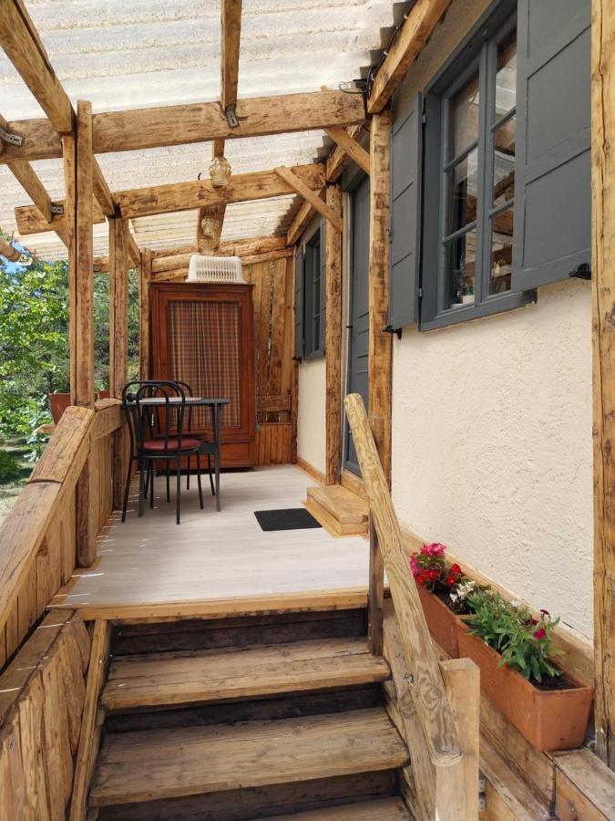 Petit Studio Dans La Prairie Saint-Auban  Extérieur photo